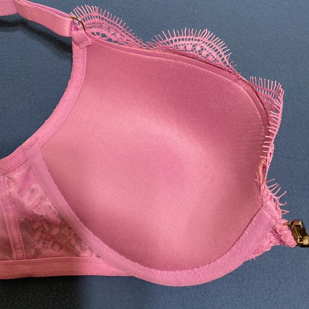 New very sexy pinky Victoria’s Secret lace push up bra with adjustable straps - Picture 8 of 12